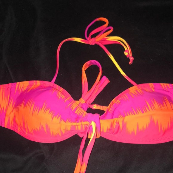 bathing suit top lot - Picture 2 of 9